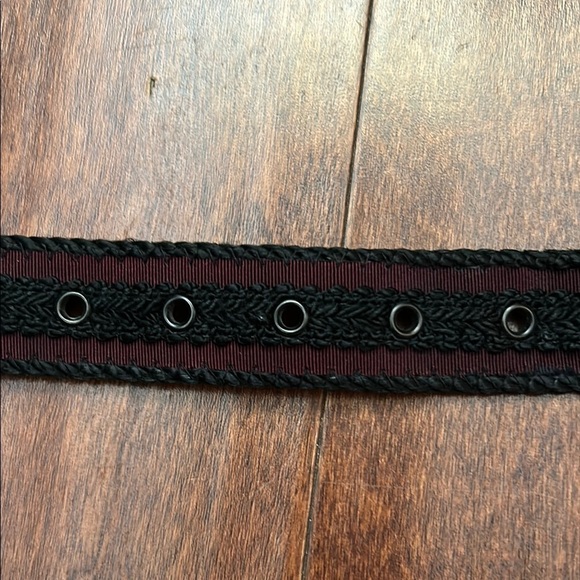Super Vintage, Super Cool Black and Burgundy Fabric and Ribbon Belt, Size Small - Picture 10 of 15